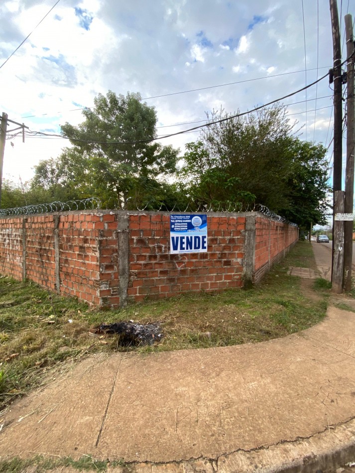 TERRENO EN VENTA EN ESQUINA - GARUPA MNES