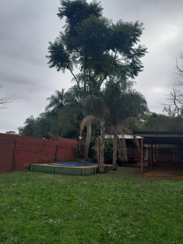 VENTA TERRENO CON QUINCHO Y PILETA  FRENTE AL CLUB EDUCACION- POSADAS