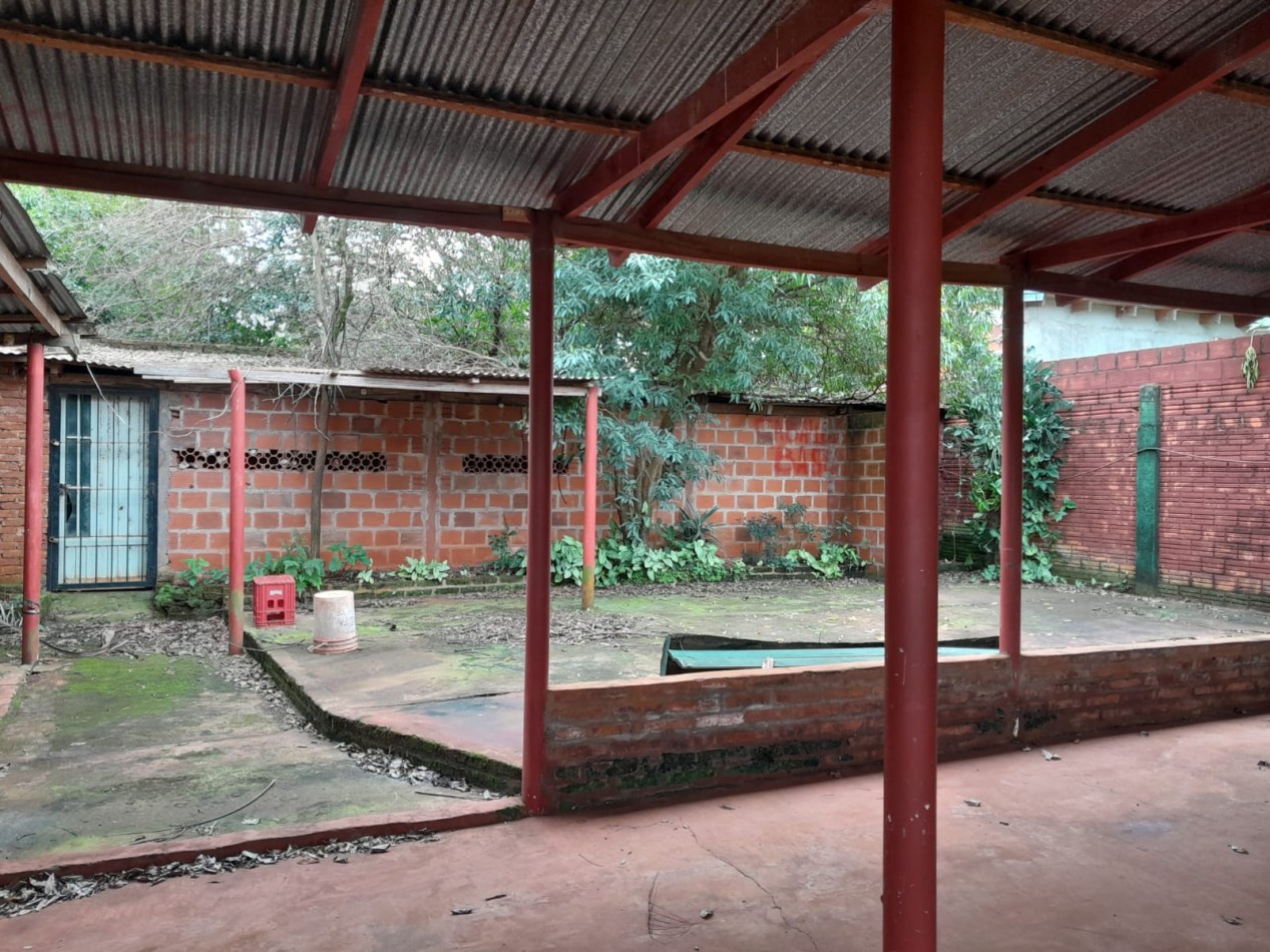 VENTA TERRENO CON QUINCHO Y PILETA  FRENTE AL CLUB EDUCACION- POSADAS