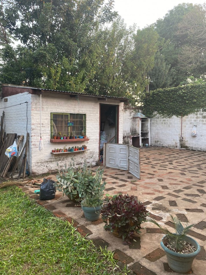 CASA EN VENTA A RECICLAR B° 25 DE MAYO