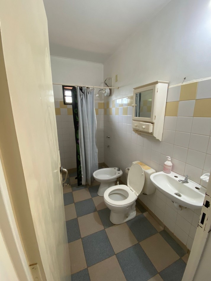 ALQUILER CASA 2 DORMI Z/JAURETCHE Y AV.QUARANTA B° 20 VIVIENDAS 