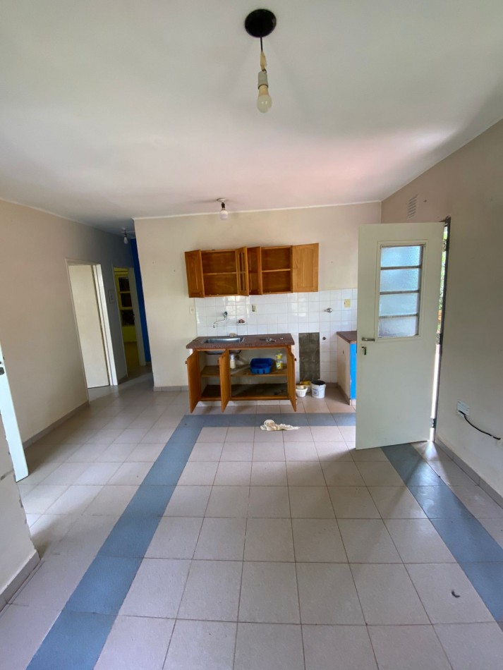 ALQUILER CASA 2 DORMI Z/JAURETCHE Y AV.QUARANTA B° 20 VIVIENDAS 
