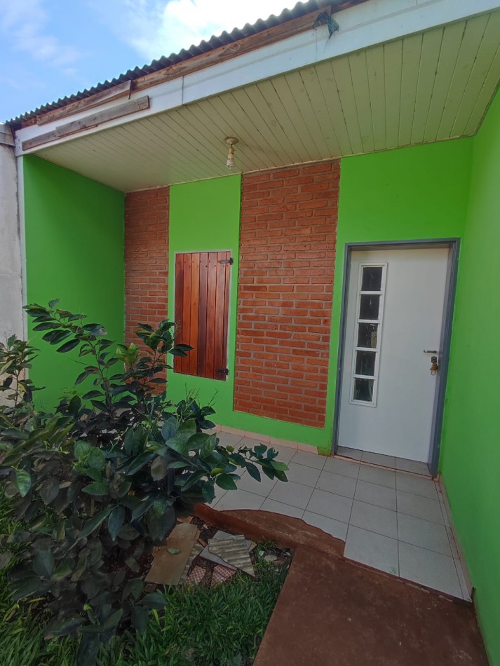 ALQUILER CASA 2 DORMI Z/JAURETCHE Y AV.QUARANTA B° 20 VIVIENDAS 
