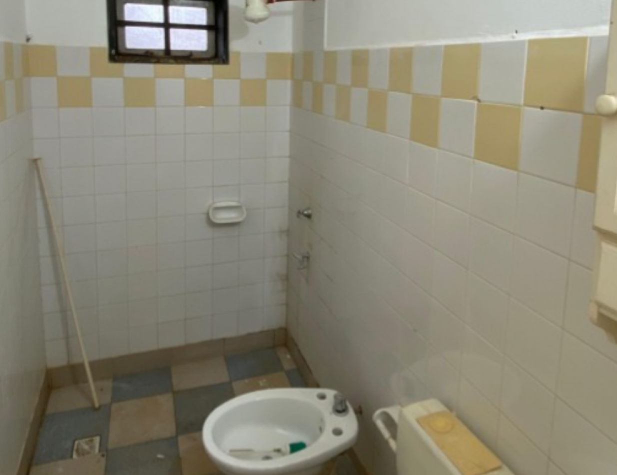 ALQUILA CASA 2 DORMI Z/JAURETCHE Y AV.QUARANTA B° 20 VIVIENDAS 