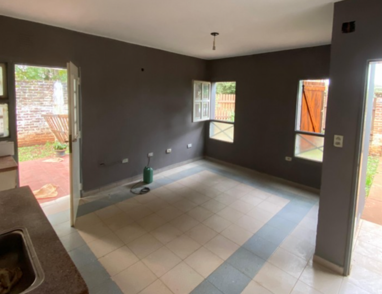 ALQUILA CASA 2 DORMI Z/JAURETCHE Y AV.QUARANTA B° 20 VIVIENDAS 