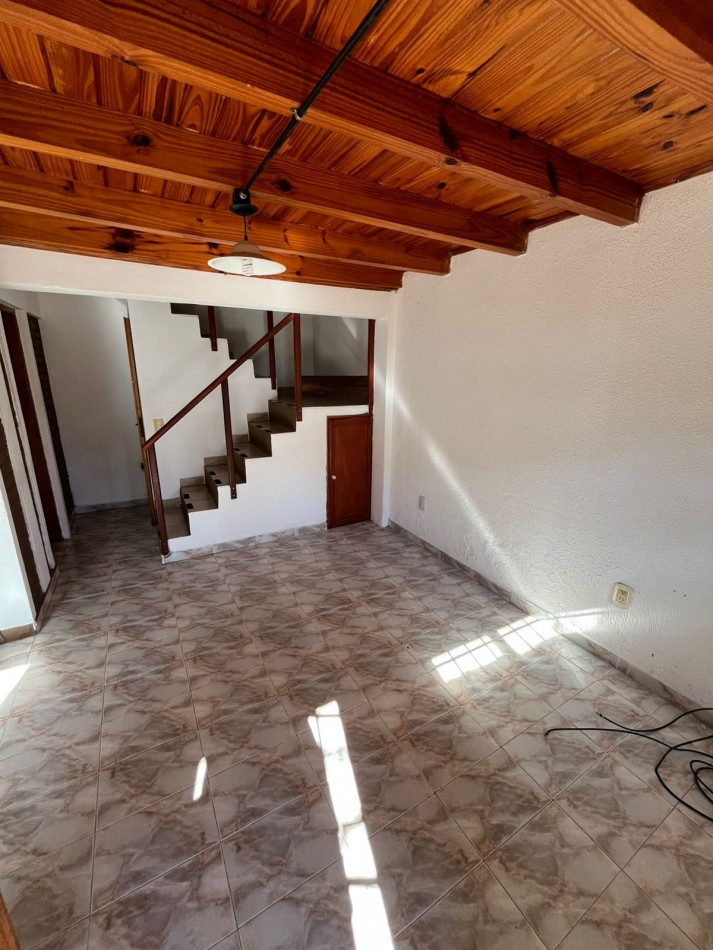 DUPLEX EN ALQUILER EN Z/ TOMAS GUIDO Y CENTENARIO