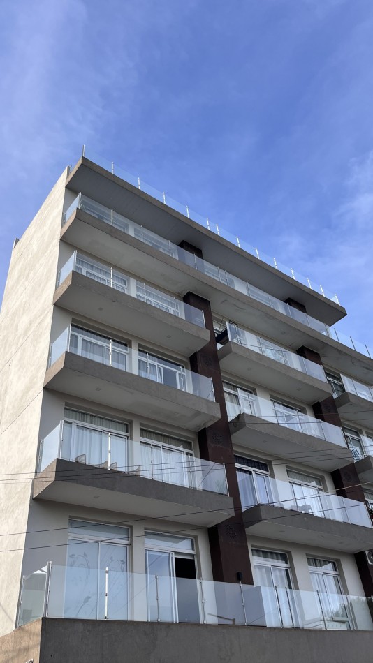 DEPARTAMENTO EN VENTA 1 DORMITORIO Z/ COSTANERA ( EDIFICIO BLOSSET)