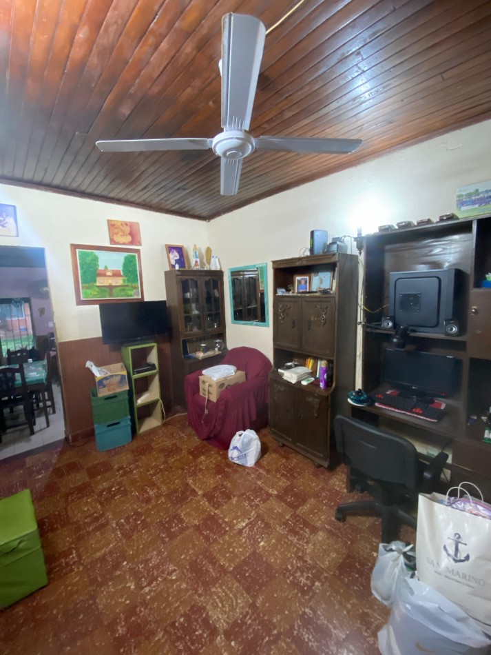 CASA EN VENTA A RECICLAR EN Z/ AV. RADEMACHER Y AV.MAIPU