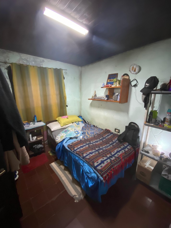 CASA EN VENTA A RECICLAR EN Z/ AV. RADEMACHER Y AV.MAIPU