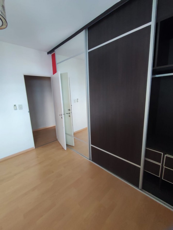 DEPARTAMENTO EN VENTA 2 DORM+COCHERA -  TORRE SARMIENTO POSADAS