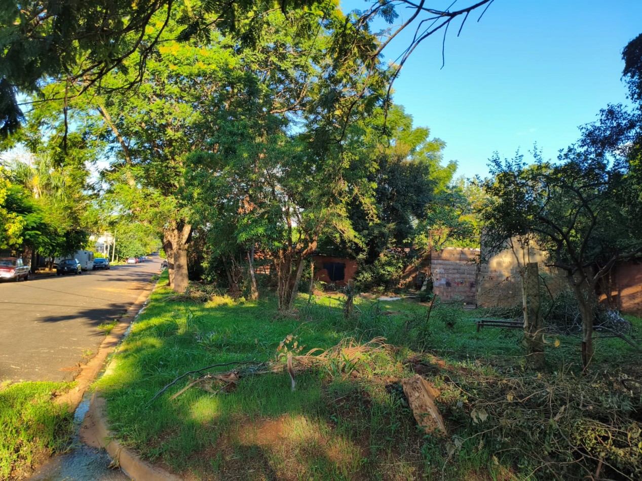 TERRENO EN VENTA EN ESQUINA Z/AV.ITUZAINGO Y AV. AGUADO