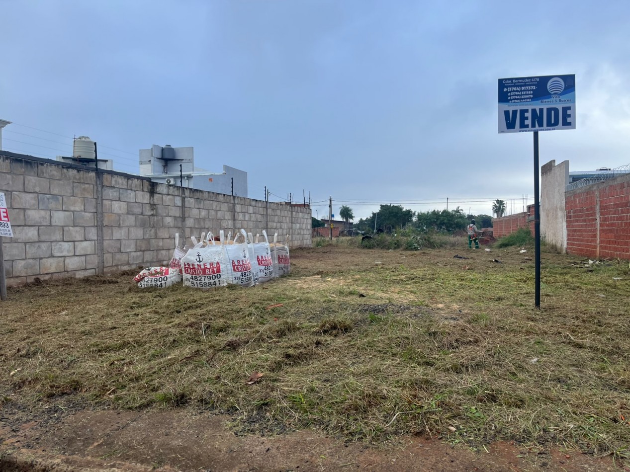 TERRENO EN VENTA Z/AV. BRAULIO ARECO(115) Y AV. ITUZAINGO