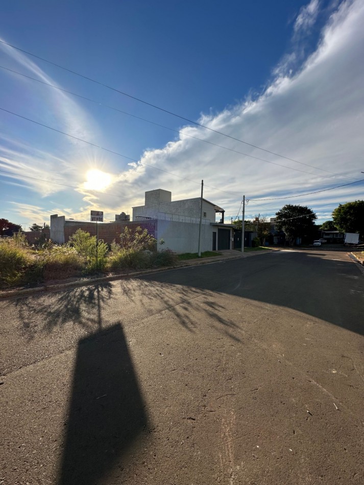 TERRENO EN VENTA Z/AV. BRAULIO ARECO(115) Y AV. ITUZAINGO