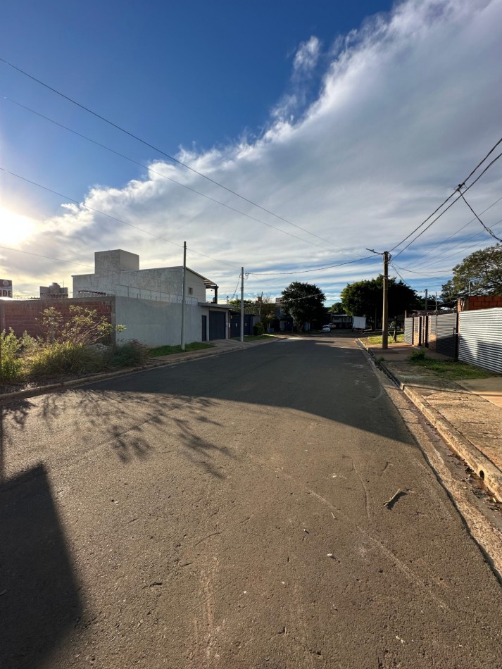 TERRENO EN VENTA Z/AV. BRAULIO ARECO(115) Y AV. ITUZAINGO