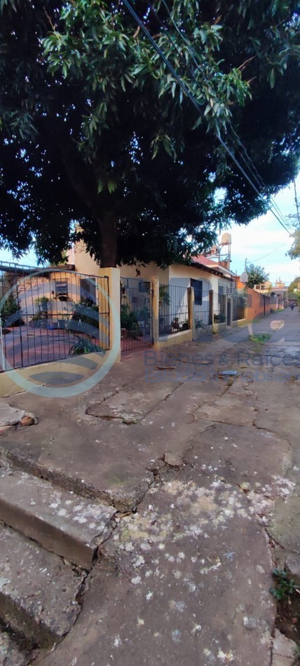 CASA EN VENTA A RECICLAR Z/AV. LAVALLE Y AV. T. TACUARI