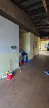 CASA EN VENTA A RECICLAR  4 DOMITORIOS -3 BAÑOS Z/URUGUAY Y MONTEAGUDO