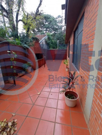 EN VENTA HOSTERIA  EN POSADAS -MNES.- INVERSIONISTAS