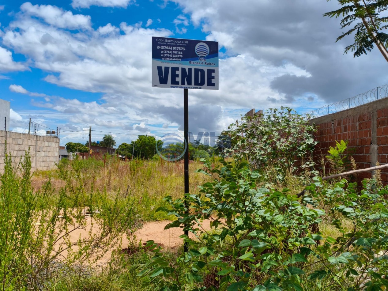 TERRENO EN VENTA Z/AV. BRAULIO ARECO(115) Y AV. ITUZAINGO
