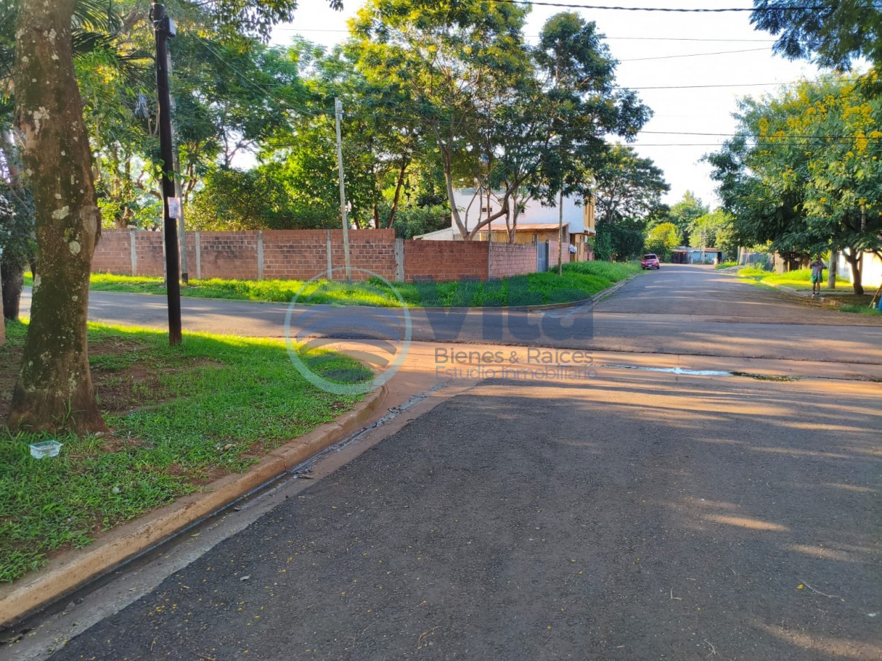 EN VENTA TERRENO EN ESQUINA Z/AV.ITUZAINGO Y AV. AGUADO