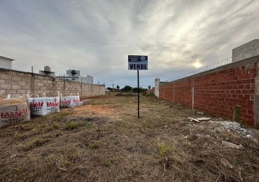 TERRENO EN VENTA Z/AV. BRAULIO ARECO(115) Y AV. ITUZAINGO