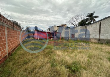 TERRENO EN VENTA CON CASA A REMODELAR ESQUINA AV, SAN MARTIN Y CMTE. ANDRESITO