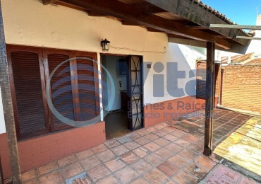 CASA EN ALQUILER EN CALLE OMBU CASI ALMIRANTE BROWN ( CHACRA 147)